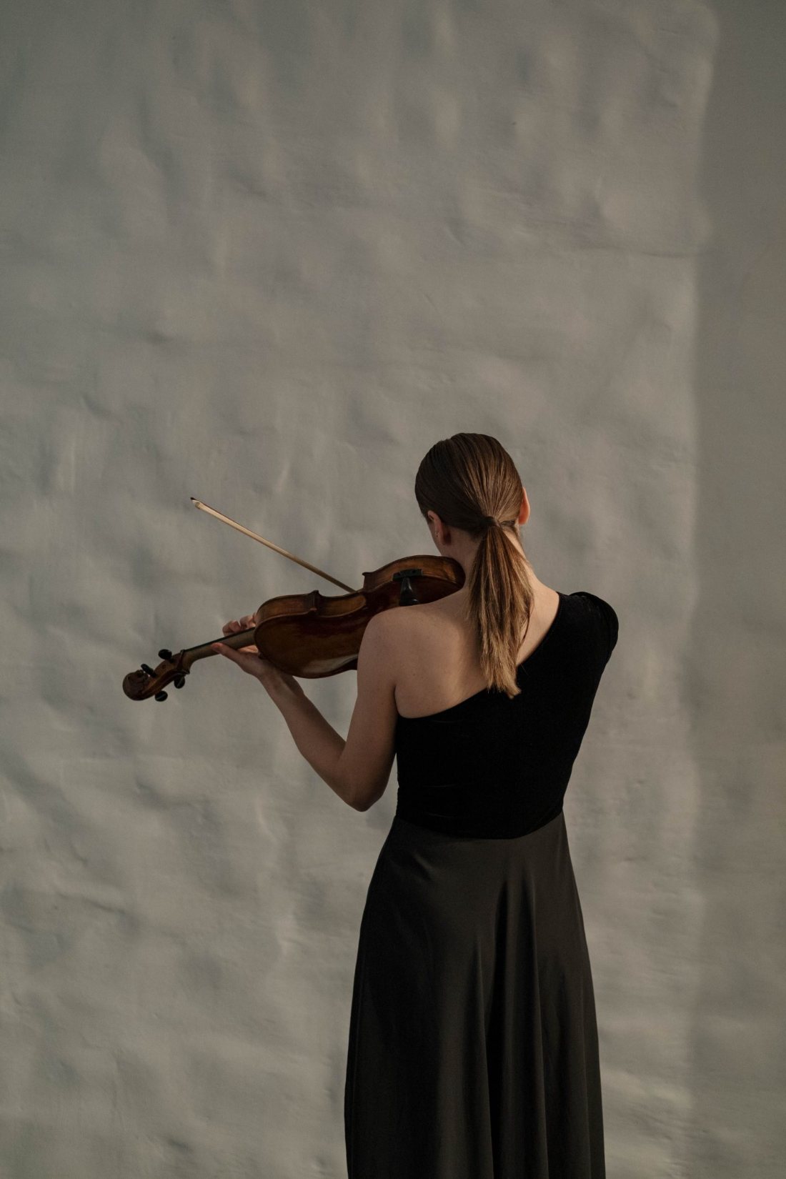Violinist performing — music for film by Gabriel Albuquerqüe